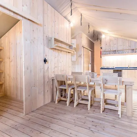 Rezort Landal Glamping Neufchâteau